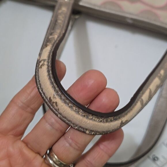 Coach Purse Tan and Light - Picture 7 of 11